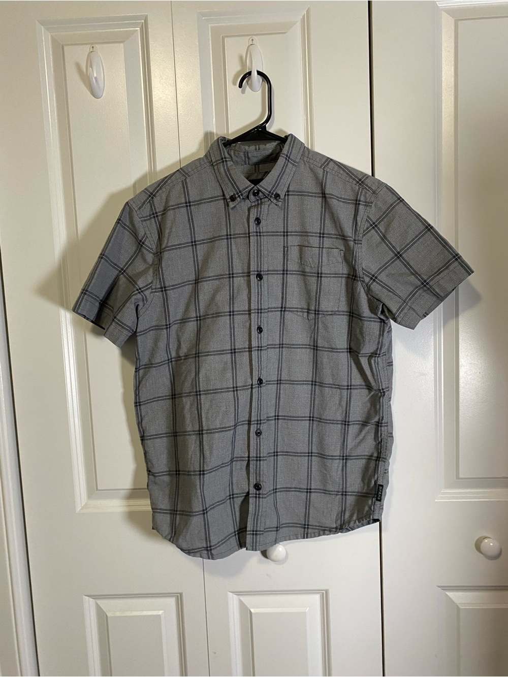 Prana Men's Short-Sleeve Gray Windowpane Button-Down Shirt